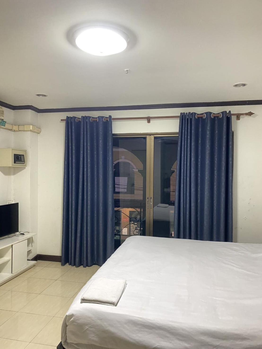 Budget Inn Pattaya Esterno foto